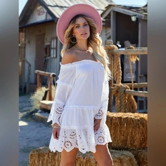 Z&L Europe White Dress‎ - Picture 1 of 16